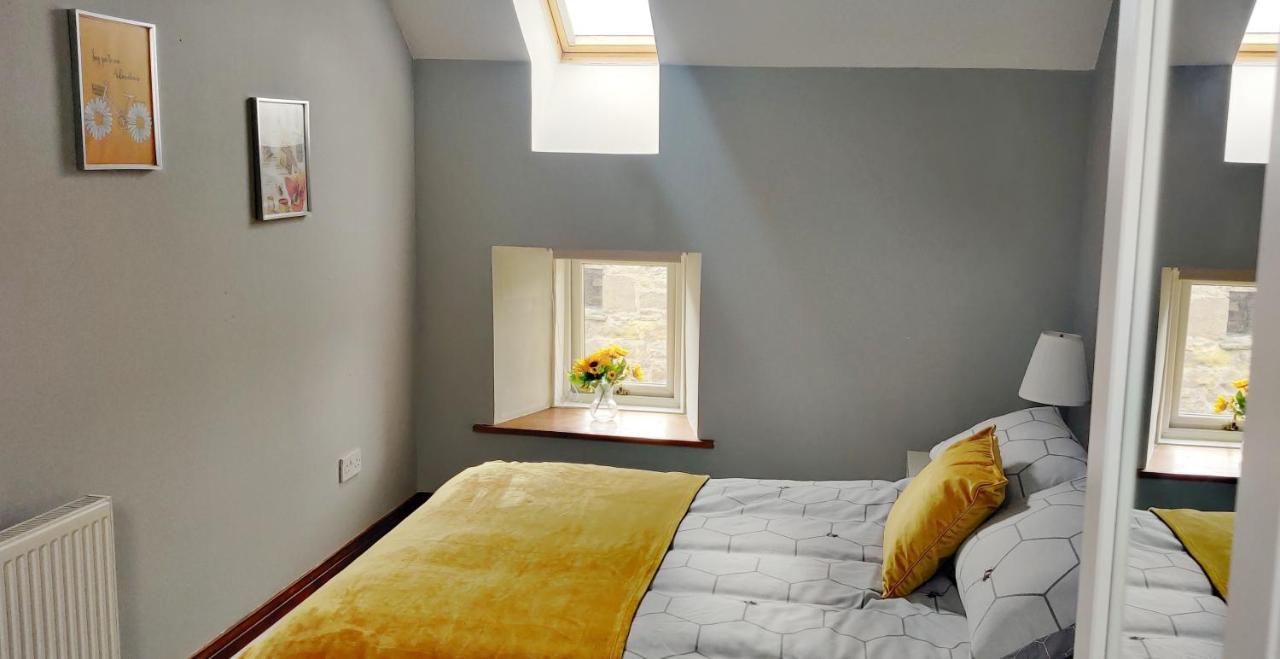 The Granary At Tinto Retreats, Biggar Is A Gorgeous 3 Bedroom Stone Cottage Wiston  Esterno foto